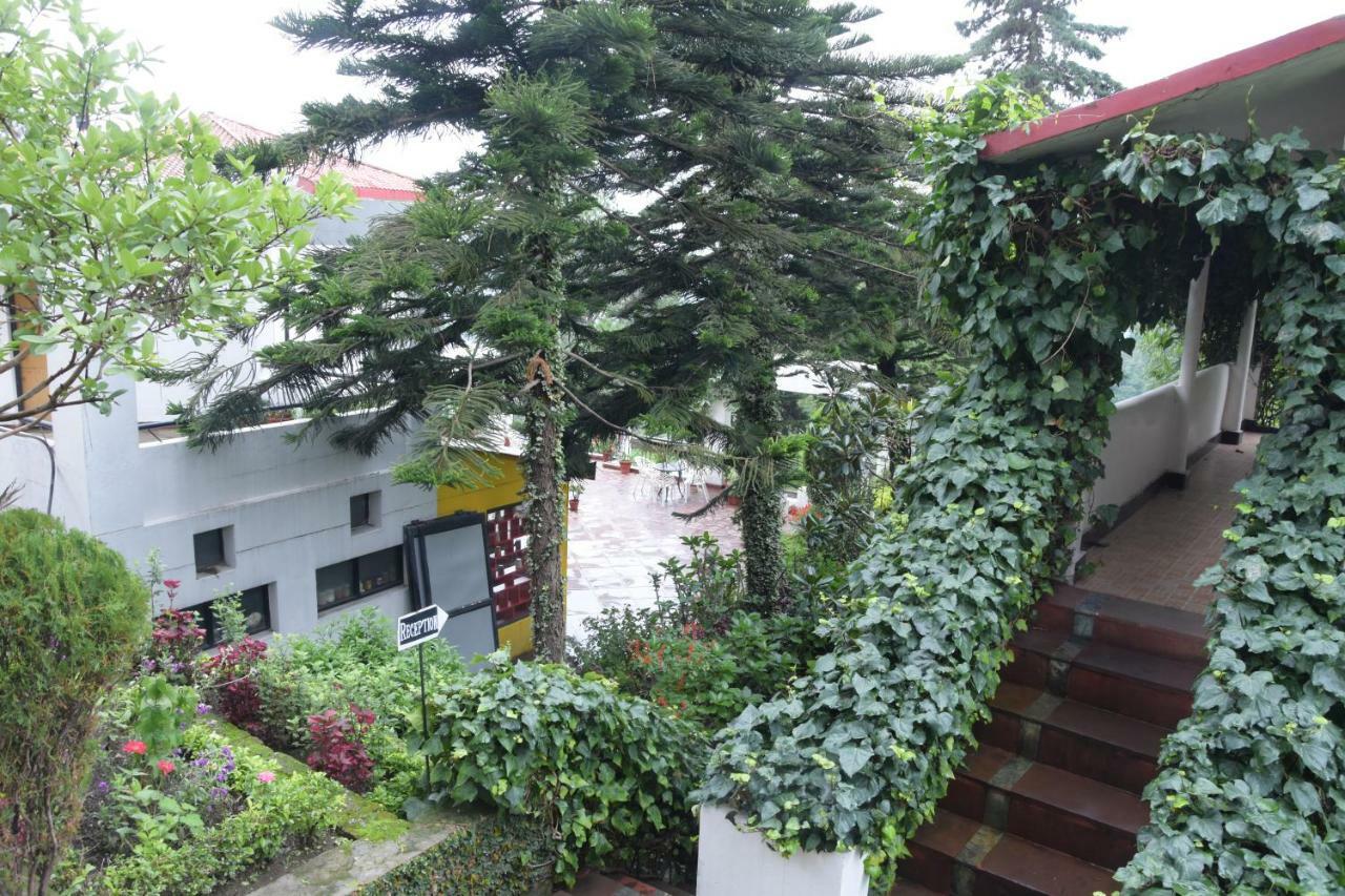 Hotel 8Fold-Pinecrest By Larisa, Bhīm Tāl Exterior foto