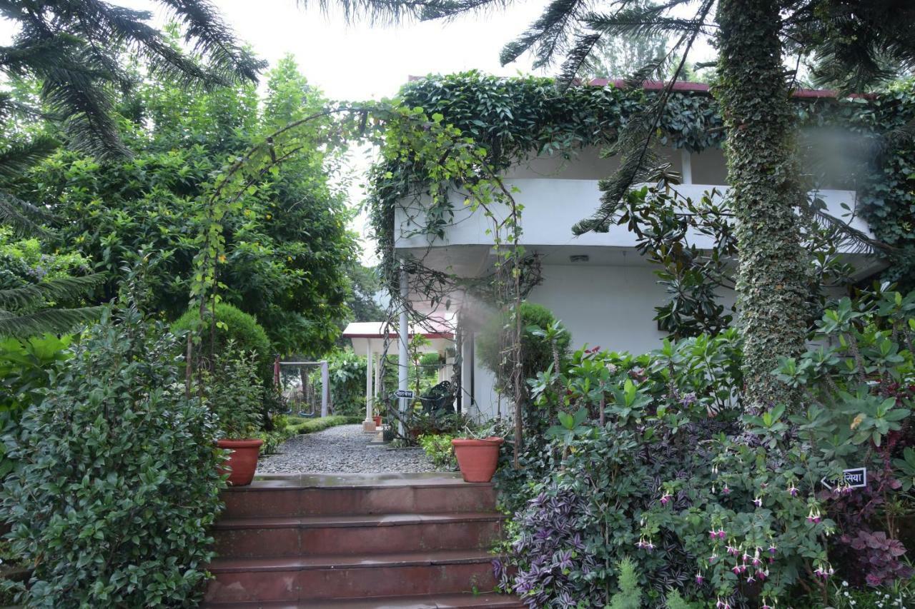 Hotel 8Fold-Pinecrest By Larisa, Bhīm Tāl Exterior foto